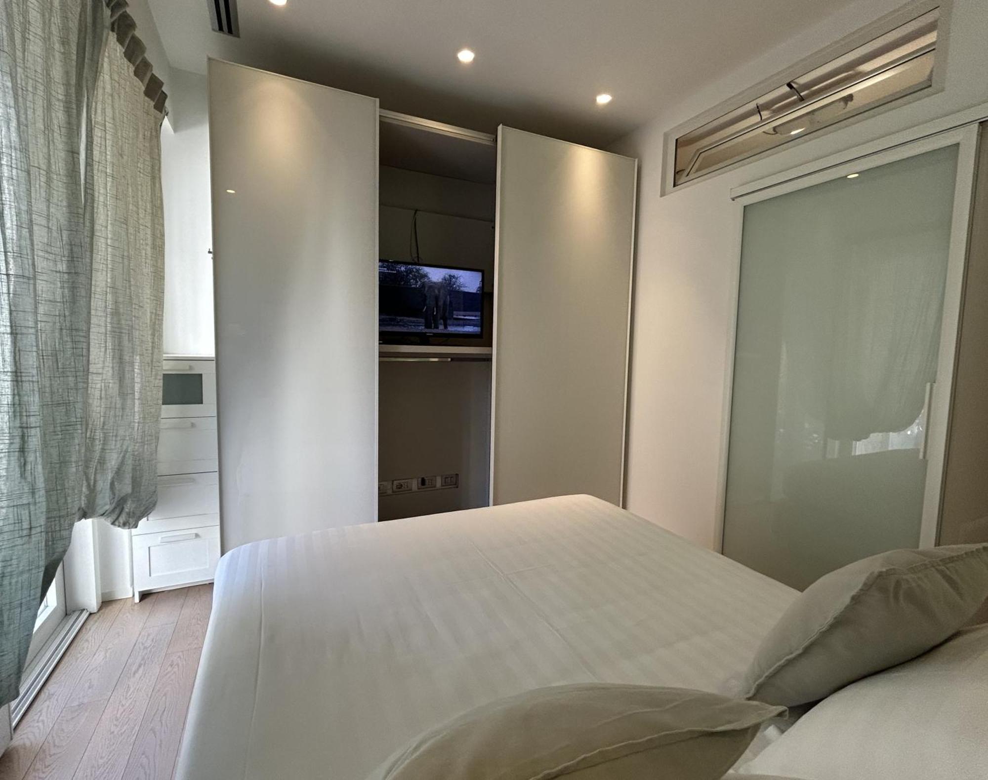 Fifty Eight Milan Duomo Apartment ภายนอก รูปภาพ